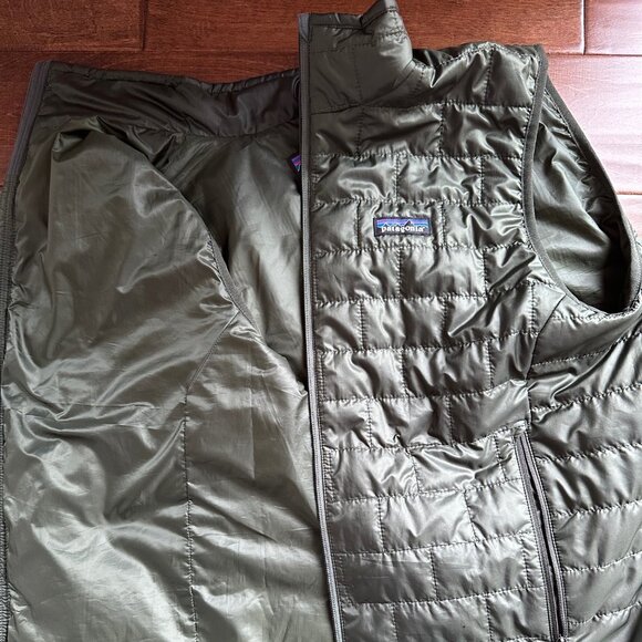 Men's Medium Patagonia Nano Puff Insulated Vest - Picture 3 of 5